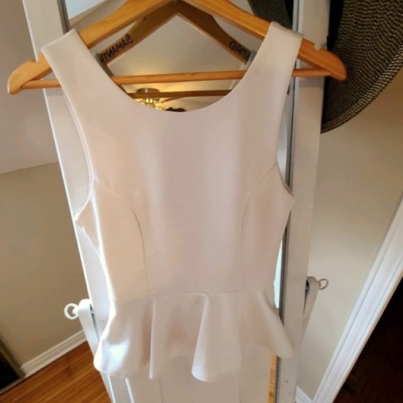 White bodycon dress - Picture 2 of 5